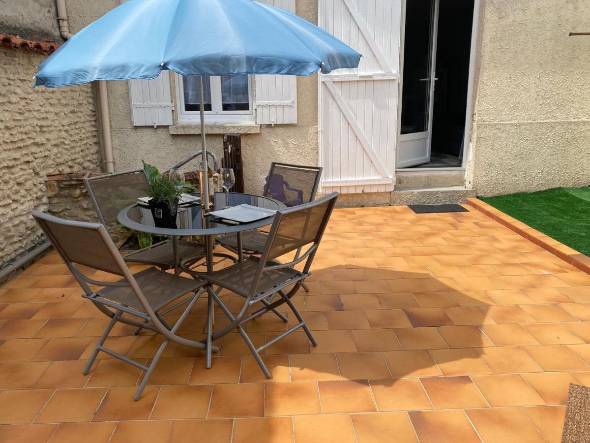 Charmante Maison Avec Cour Privative Коньяк Экстерьер фото